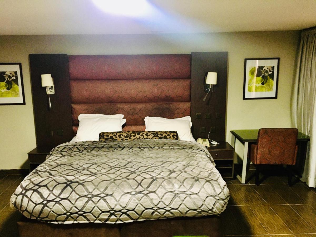 BW Starfire Hotel Икеджа Екстериор снимка