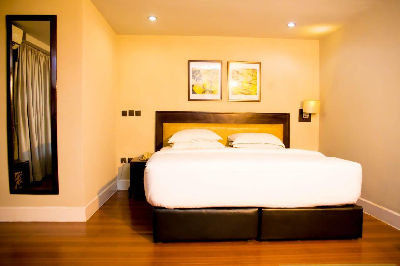 BW Starfire Hotel Икеджа Екстериор снимка