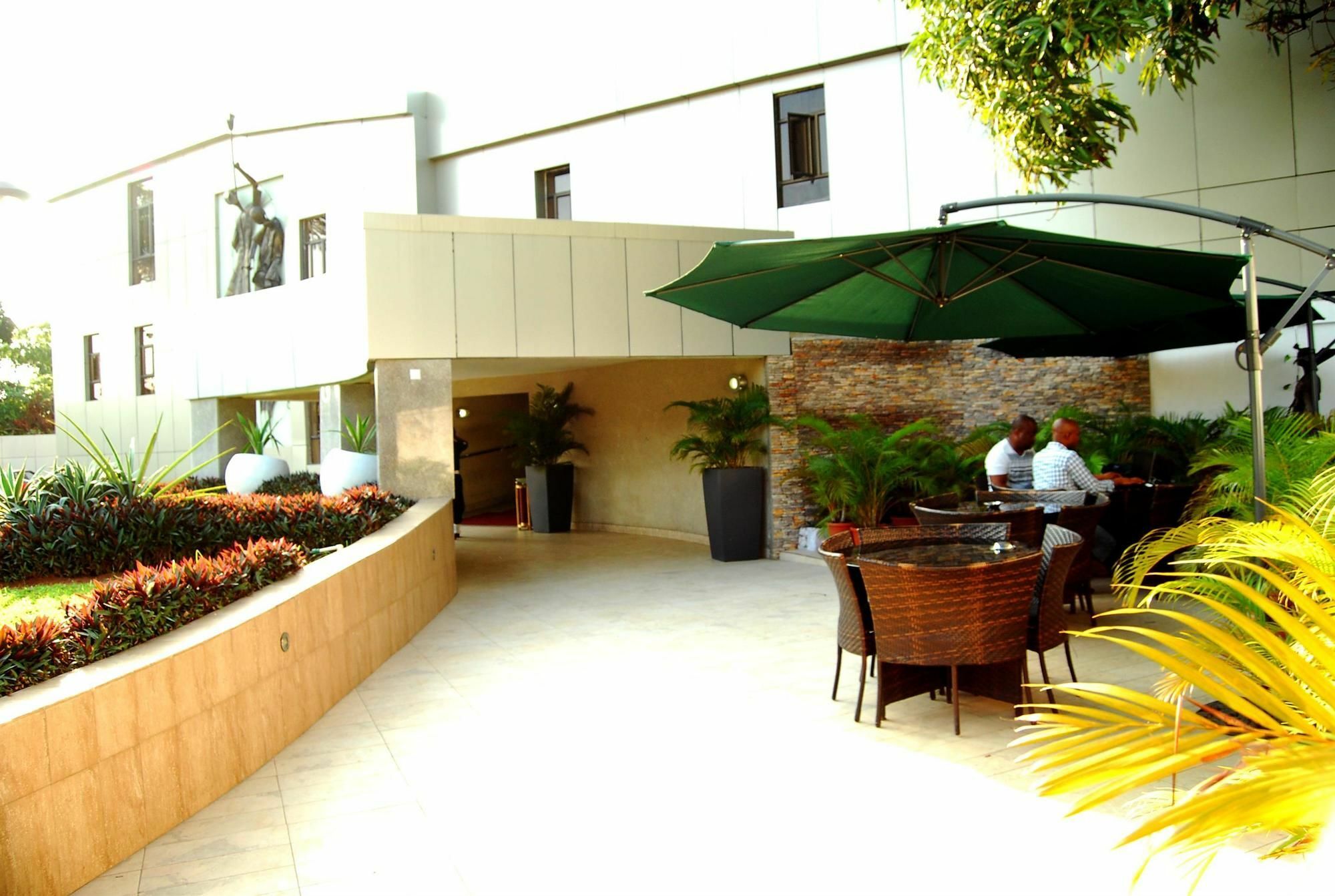 BW Starfire Hotel Икеджа Екстериор снимка