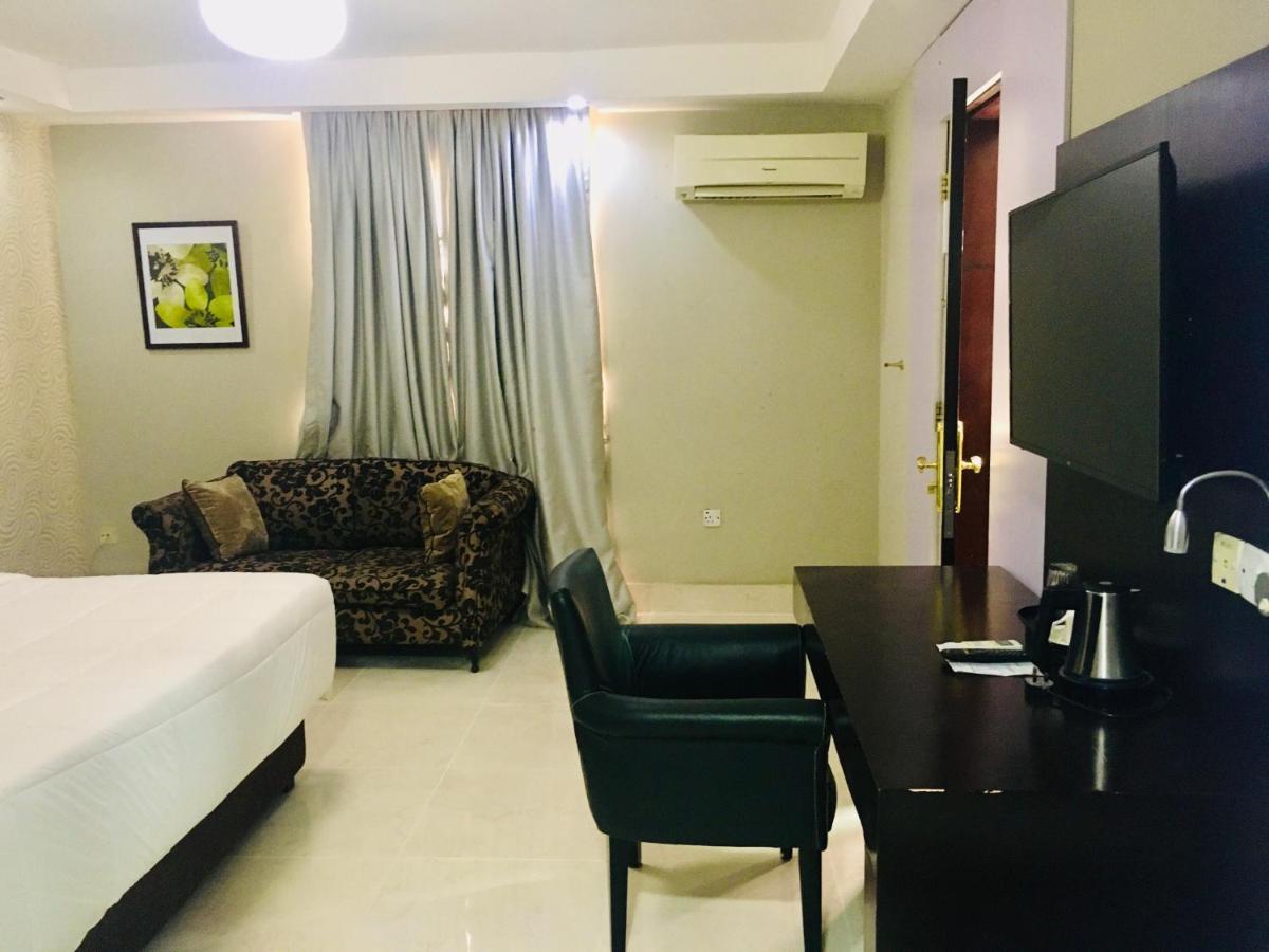 BW Starfire Hotel Икеджа Екстериор снимка
